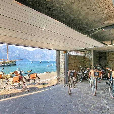 Schlosser Front & Private Pool 别墅